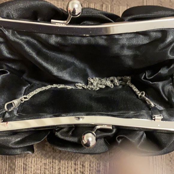 Black Clutch - Picture 3 of 6